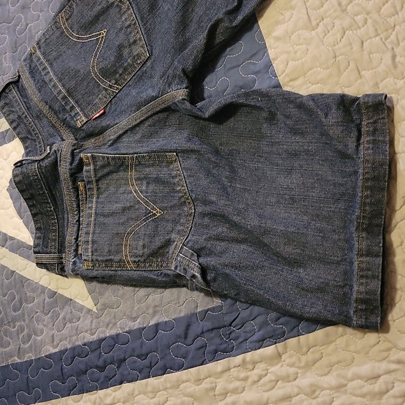 Levi's Cargo Jean Shorts - Picture 4 of 9